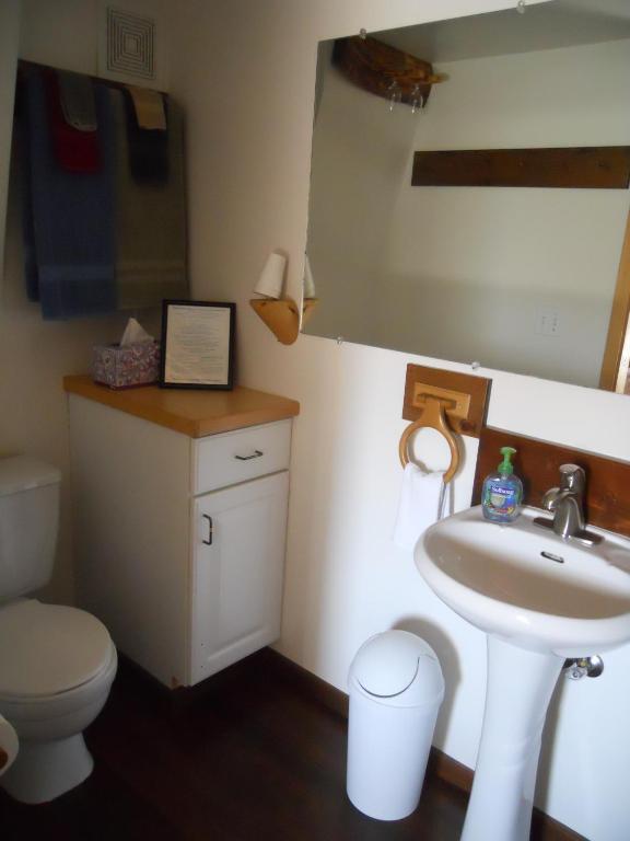 A Swan Nest Inn Seward Room photo
